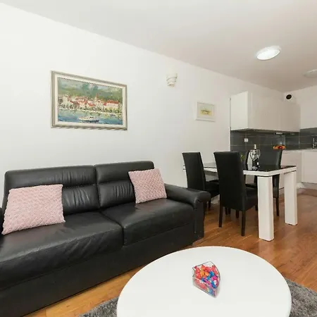 아파트 Apartman Sunce